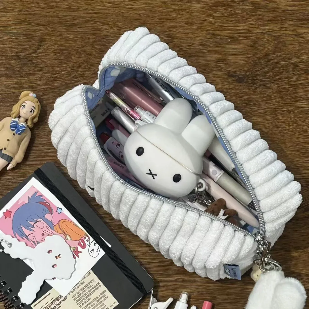 Miffy Plüsch-Cord-Stiftetui, g – Stationery Supplier Bewertung und Preis